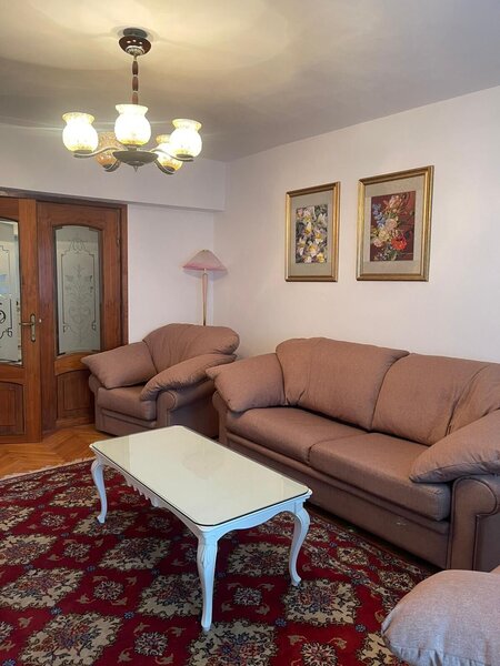 Victoriei  /langa Guvern- ROND  inchiriere apartament 4 camere